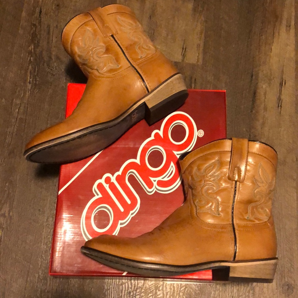 Dingo Cowboy Boots-Women Size 10 Antique Tan